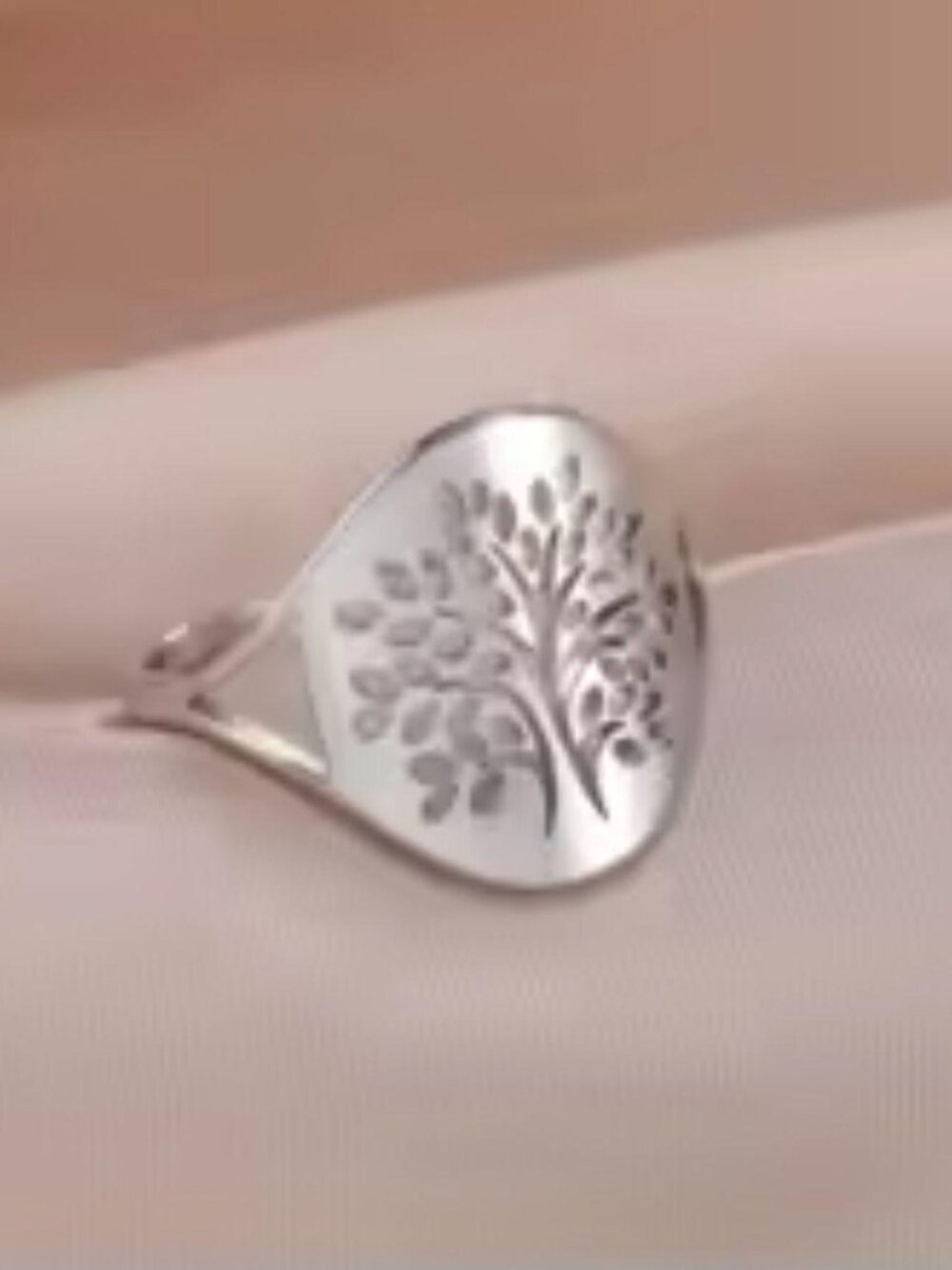 Retro Tree Of Life Ring (Available in Sz 8 Only)